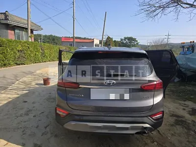 Photo 1 of 20: 2018 Hyundai Santa Fe TM 2.0 — Korean insurance auction