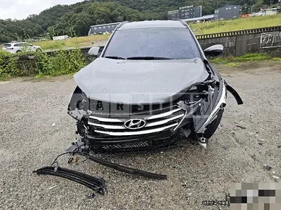 Photo 1 of 19: 2018 Hyundai Santa Fe DM — Korean insurance auction