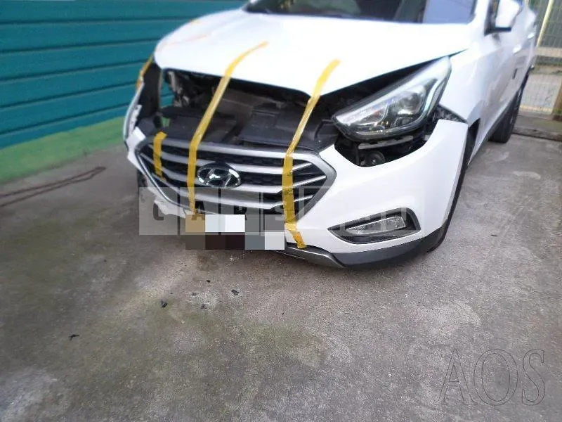Photo 2 of 15: 2014 Hyundai Tucson ix — Korean insurance auction