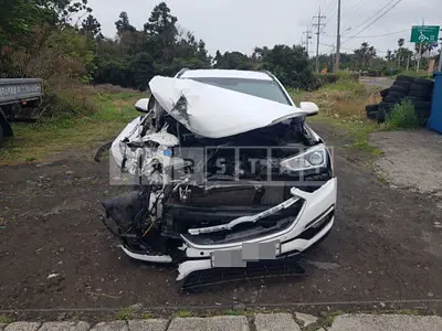 Photo 1 of 14: 2017 Hyundai Santa Fe 2.0 (4WD), VIN KMHSW81UDJU818201 — Korean insurance auction