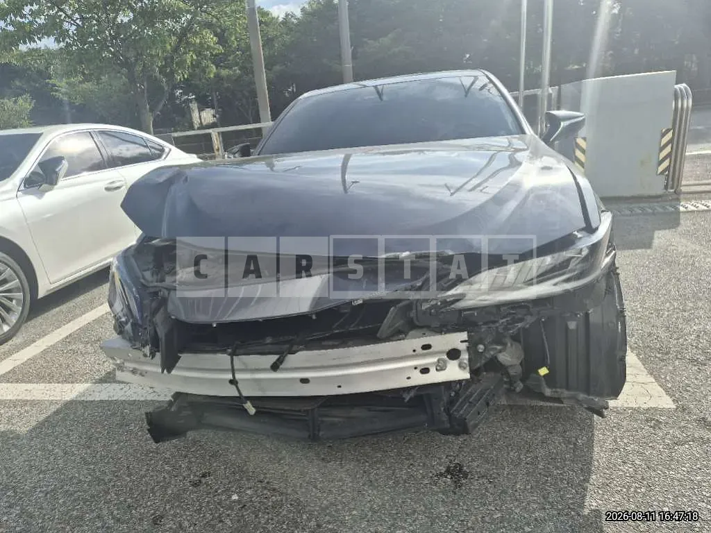 Photo 2 of 14: 2024 Lexus ES300h — Korean insurance auction