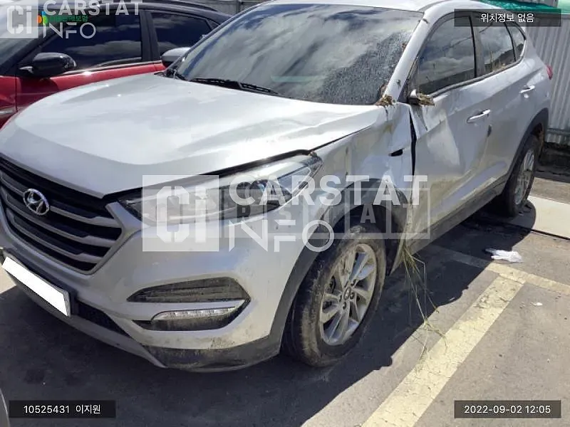Photo 2 of 10: 2017 Hyundai Tucson, VIN KMHJ281ADJU555663 — Korean insurance auction