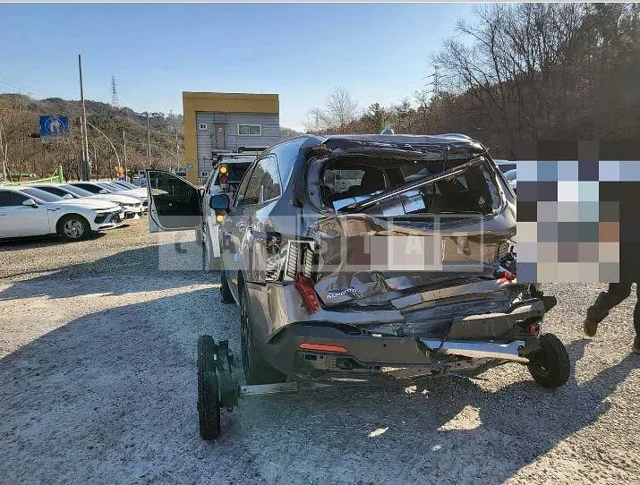 Photo 2 of 23: 2024 Kia Sorento 4WD — Korean insurance auction