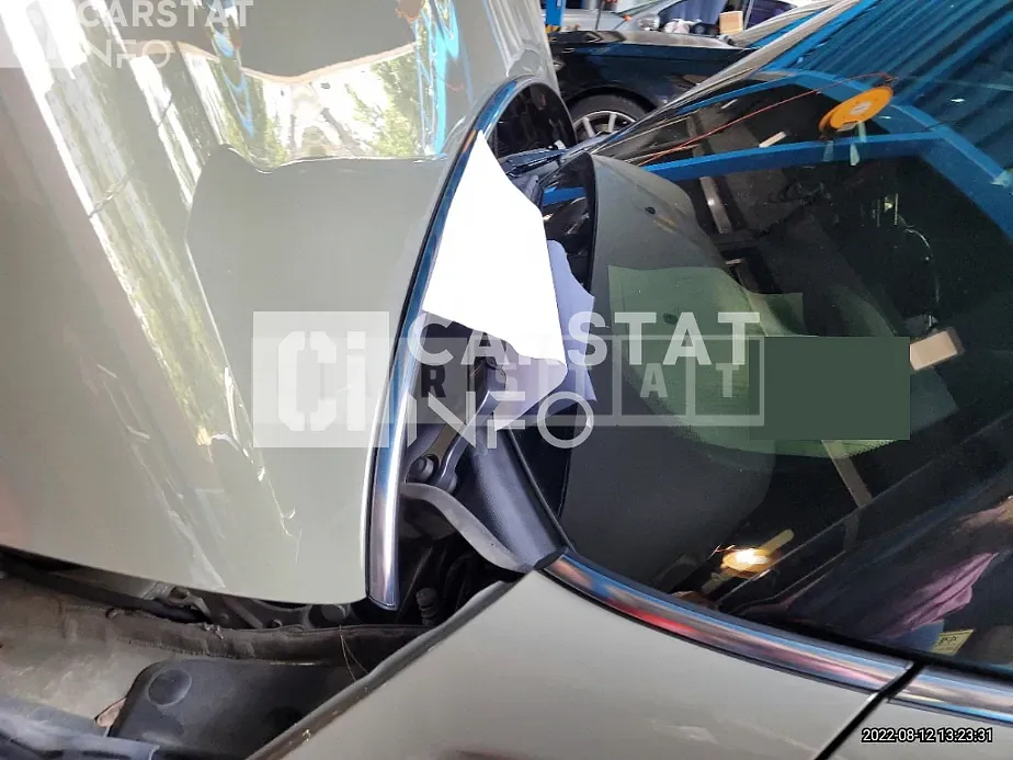 Photo 2 of 39: 2019 MINI Cooper, VIN WMWXP5108K2H93058 — Korean insurance auction