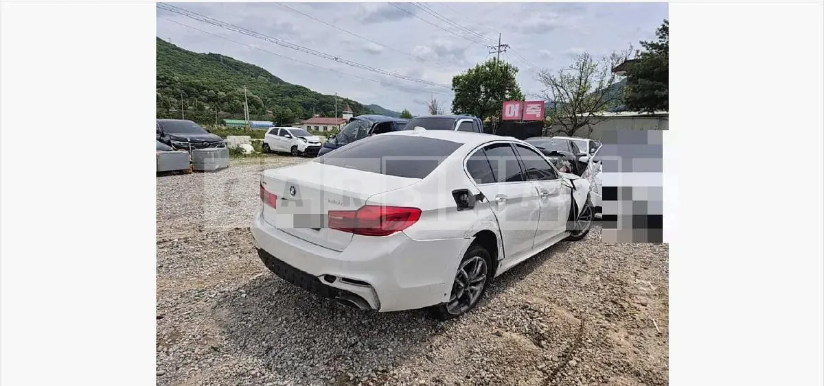 Photo 2 of 24: 2017 BMW 530i xDrive — Korean insurance auction