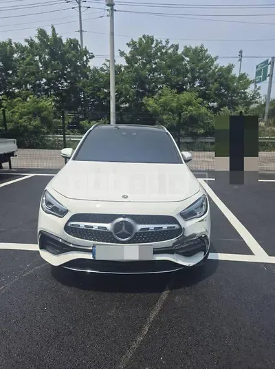 Photo 1 of 10: 2022 Mercedes-Benz GLA250 4Matic — Korean insurance auction