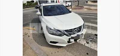 Photo 1 of 20: 2017 Nissan Altima 2.5 — Korean insurance auction