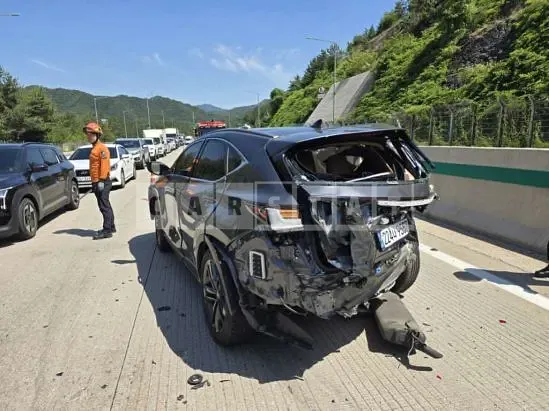 Photo 2 of 6: 2025 Toyota Lexus NX350h — Korean insurance auction