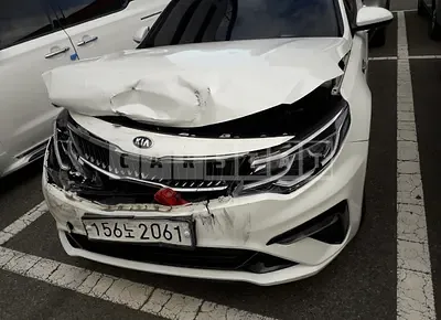 Photo 1 of 20: 2019 Kia K5, VIN KNAGS416BKA264577 — Korean insurance auction
