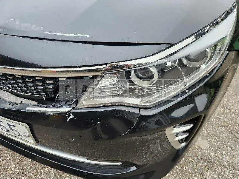 Photo 2 of 36: 2015 Kia K5, VIN KNAGU411BGA012543 — Korean insurance auction