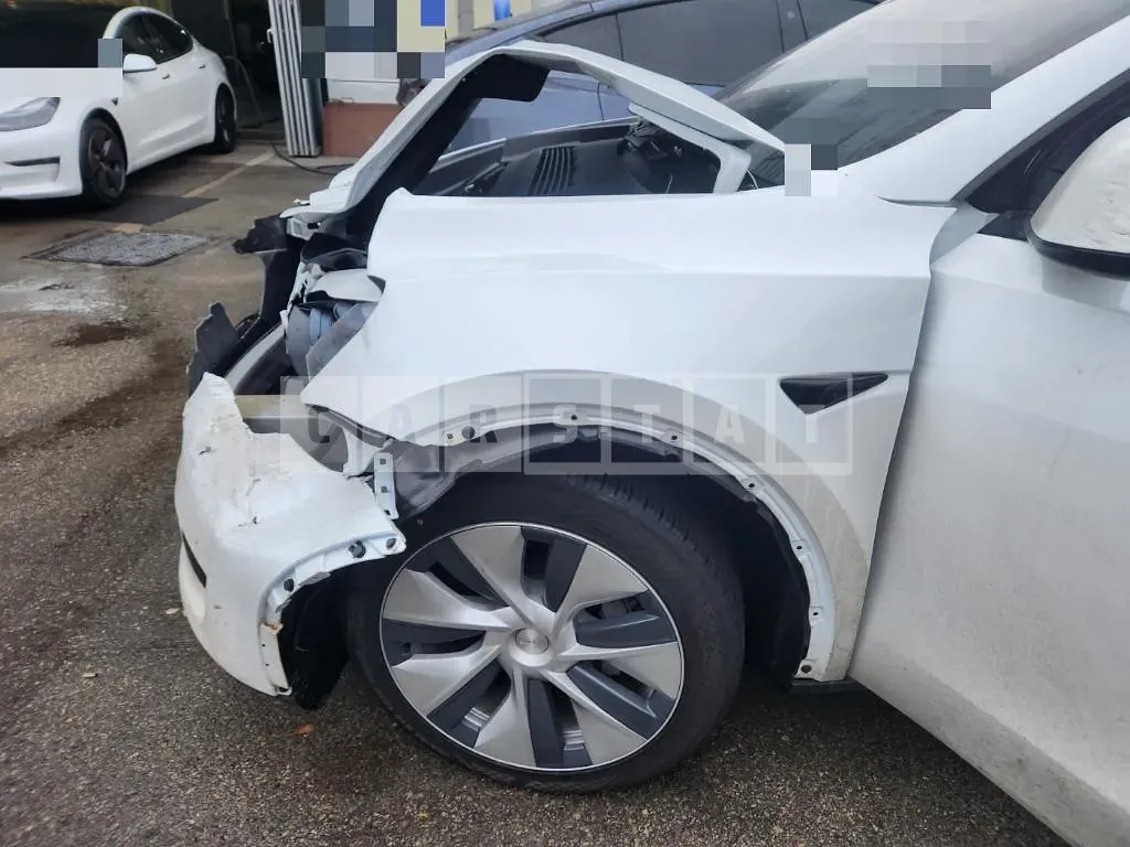 Photo 2 of 48: 2023 Tesla Model Y RWD, VIN LRWYGCFS8RC206846 — Korean insurance auction