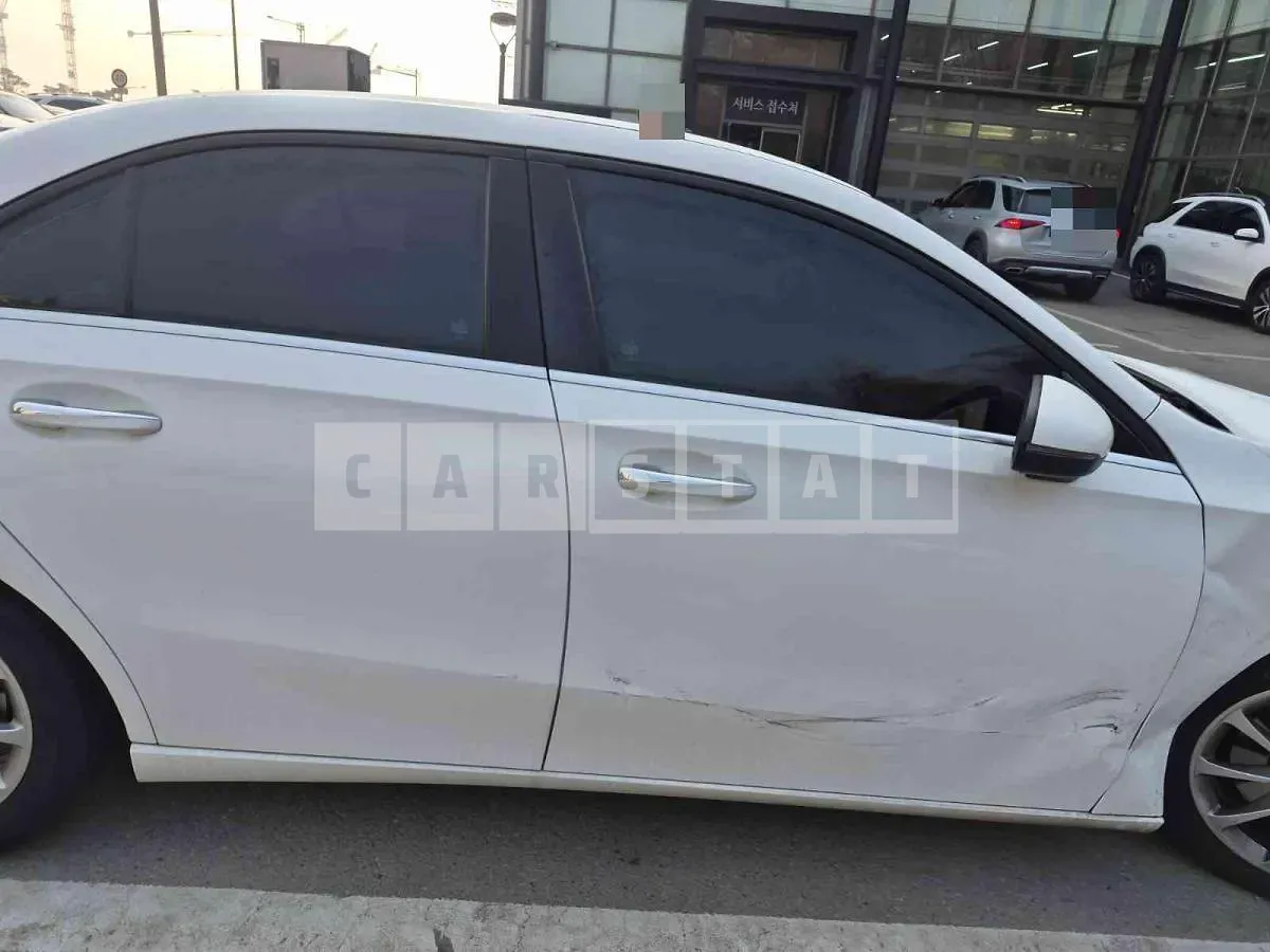 Photo 2 of 6: 2020 Mercedes-Benz A220 Sedan — Korean insurance auction