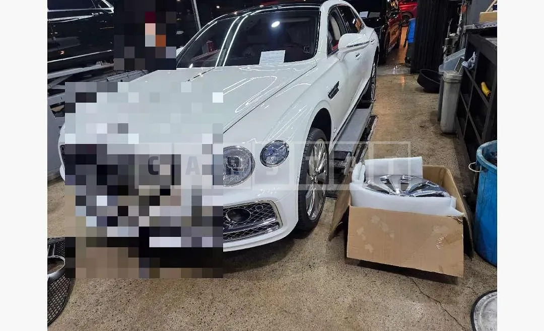 Photo 2 of 8: 2020 Bentley (parts) Flying Spur L Front Wheel — Korean insurance auction