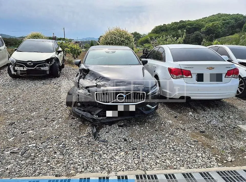 Photo 2 of 25: 2020 Volvo S60T5 — Korean insurance auction