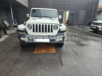 Photo 1 of 26: 2019 Jeep Wrangler Sahara, VIN 1C4HJXEN8KW625839 — Korean insurance auction