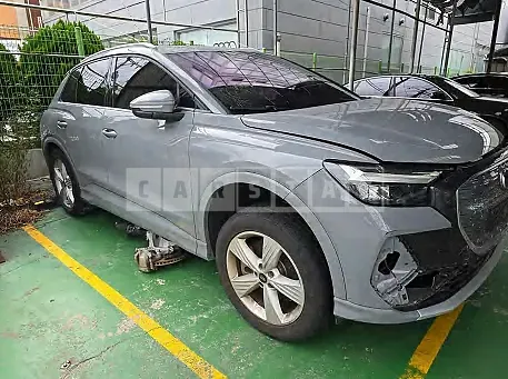Photo 2 of 17: 2022 Audi Q4 e-tron — Korean insurance auction