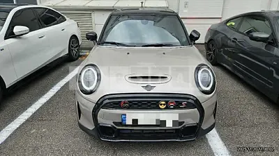 Photo 1 of 33: 2022 MINI Cooper S Five-Door — Korean insurance auction