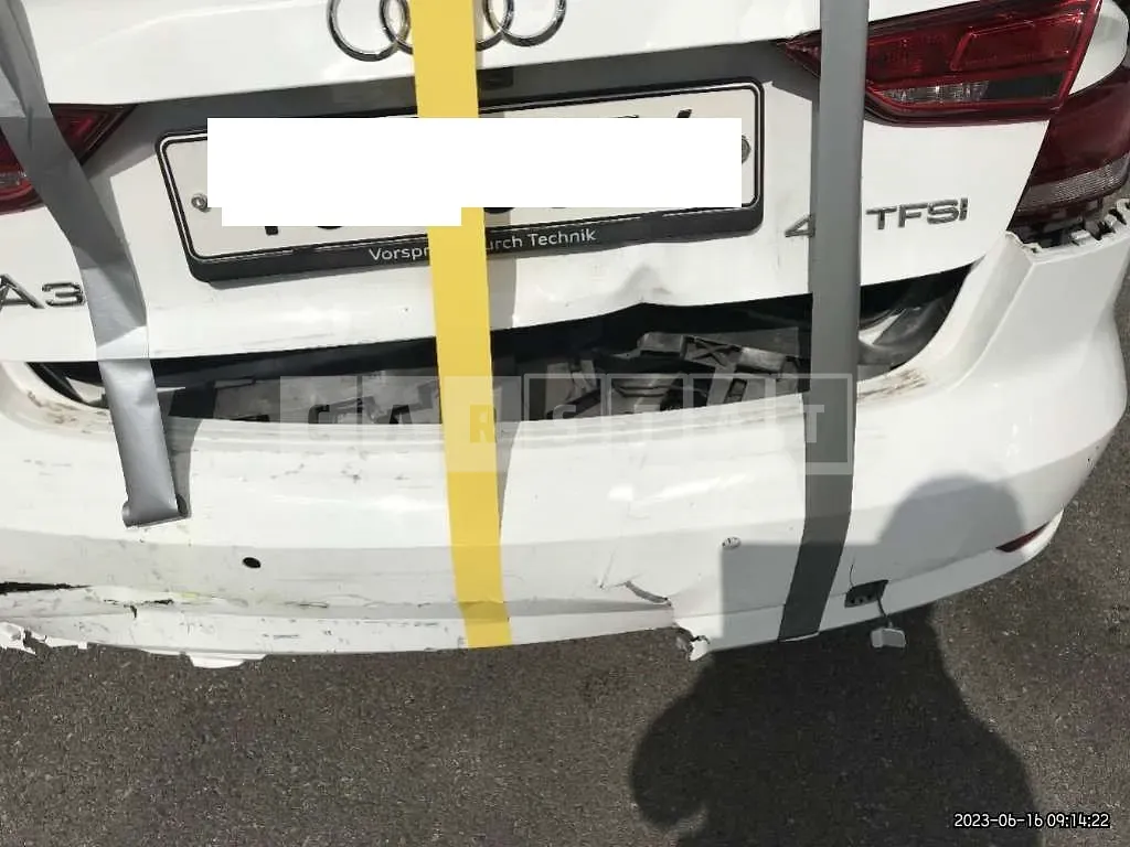 Photo 2 of 29: 2018 Audi I 40TFSI, VIN WAUZZZ8V1J1084758 — Korean insurance auction