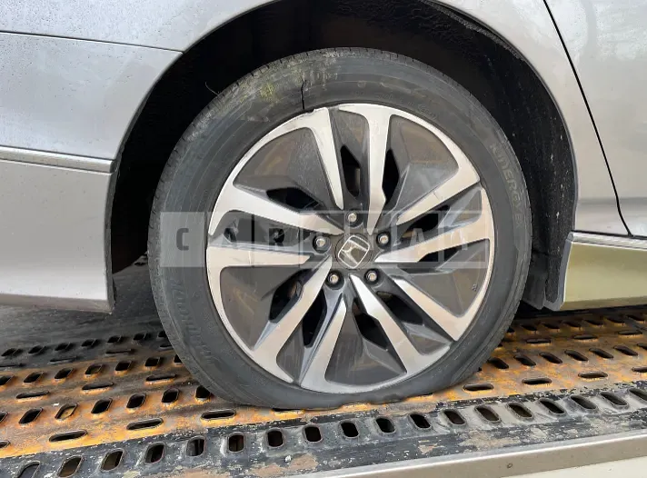 Photo 2 of 13: 2018 Honda Accord Hybrid, VIN 1HGCV3650JA510607 — Korean insurance auction