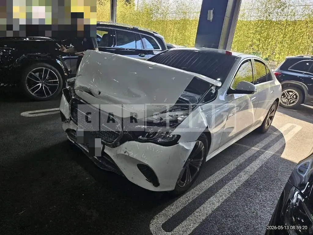 Photo 2 of 35: 2025 Mercedes-Benz E 200 — Korean insurance auction