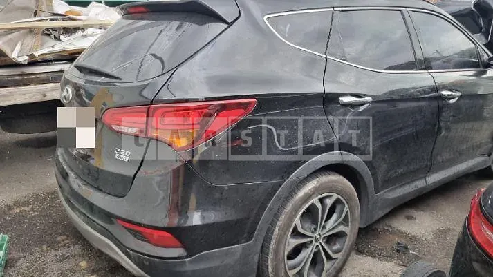 Photo 2 of 13: 2017 Hyundai Santa Fe DM — Korean insurance auction