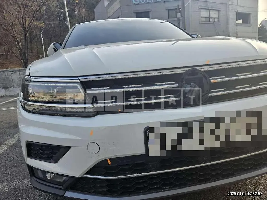 Photo 2 of 15: 2019 Volkswagen Tiguan 2.0 TDI — Korean insurance auction