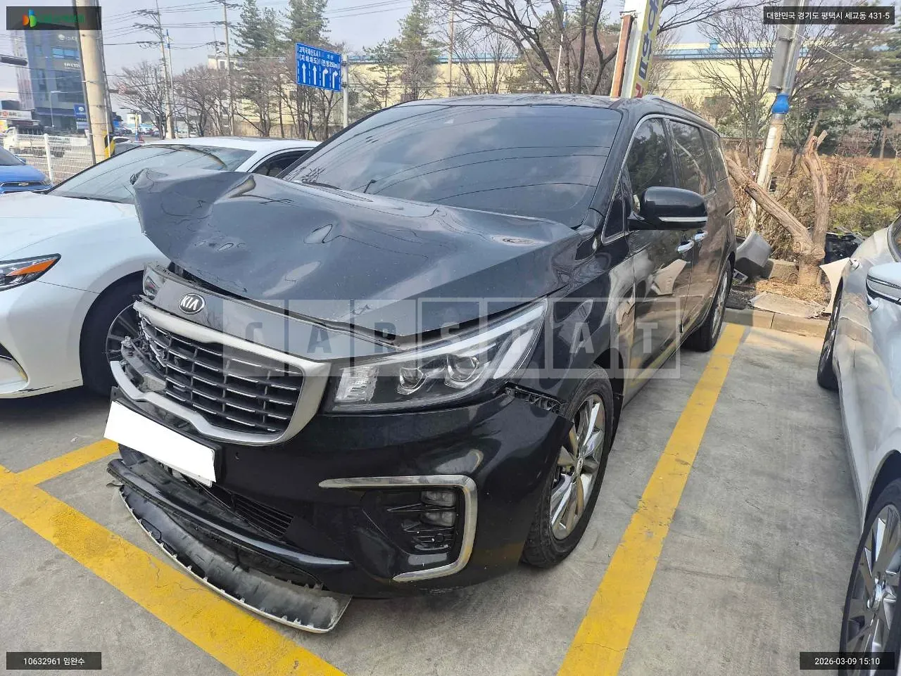 Photo 2 of 13: 2018 Kia Carnival, VIN KNAME81ABKS457437 — Korean insurance auction