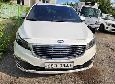 Photo 1 of 10: 2017 Kia Carnival — Korean insurance auction