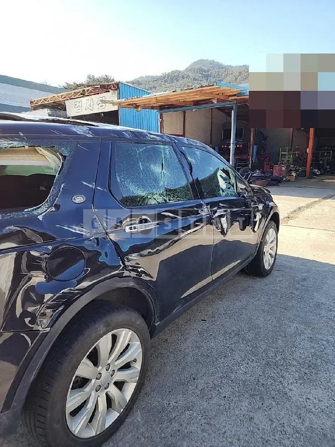 Photo 2 of 23: 2016 Land Rover Discovery Sports 2.0d, VIN SALCA2BN7GH575344 — Korean insurance auction