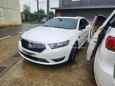 Photo 1 of 13: 2015 Ford Taurus Sho — Korean insurance auction