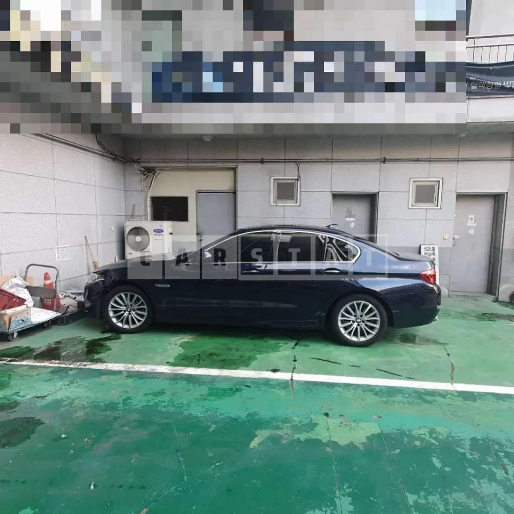 Photo 2 of 9: 2015 BMW 528i xDrive — Korean insurance auction