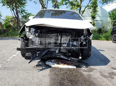 Photo 1 of 32: 2019 Kia Carnival Limousine, VIN KNAME81ABKS499170 — Korean insurance auction