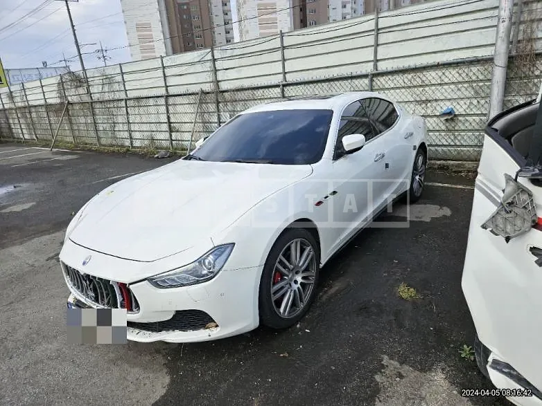 Photo 2 of 19: 2017 Maserati Ghibli, VIN ZAM57XSG3H1219153 — Korean insurance auction