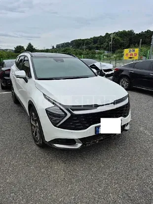 Photo 2 of 16: 2023 Kia Sportage — Korean insurance auction