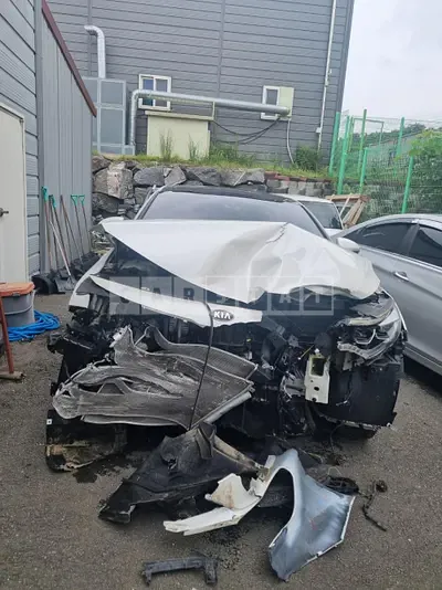 Photo 1 of 9: 2019 Kia K5, VIN KNAGW411BLA358768 — Korean insurance auction