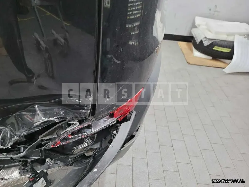 Photo 2 of 15: 2019 Land Rover Discovery TD6, VIN SALRA2BK6KA085575 — Korean insurance auction