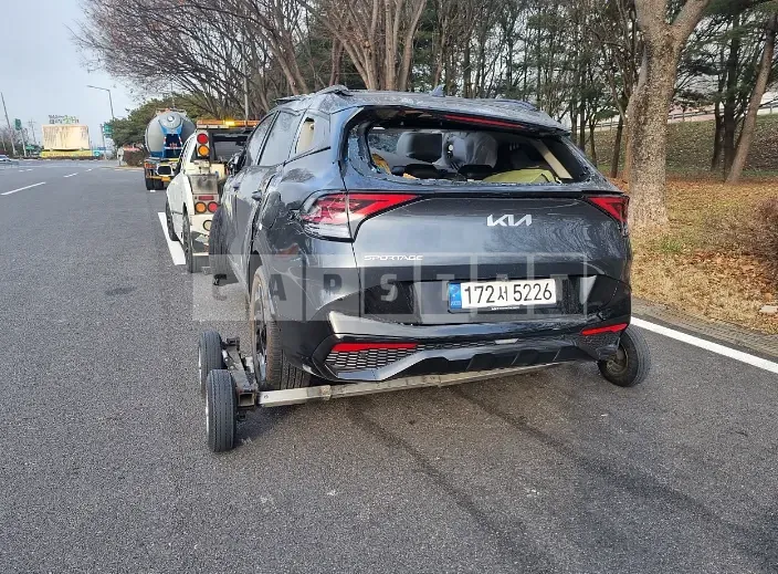 Photo 2 of 14: 2022 Kia Sportage, VIN KNAPV81BGNK063499 — Korean insurance auction