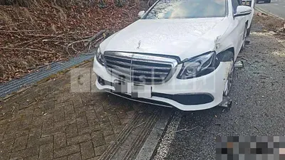 Photo 1 of 10: 2019 Mercedes-Benz E220 d — Korean insurance auction
