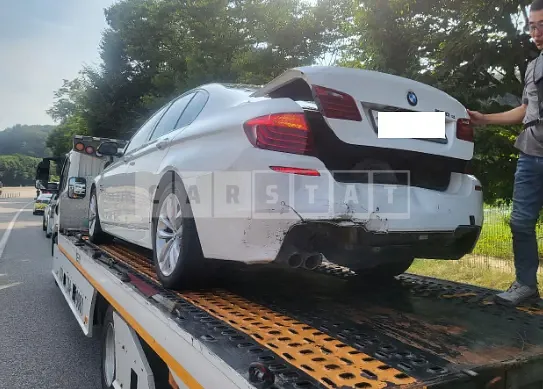 Photo 2 of 7: 2016 BMW 520d, VIN WBA5E5102GG072187 — Korean insurance auction