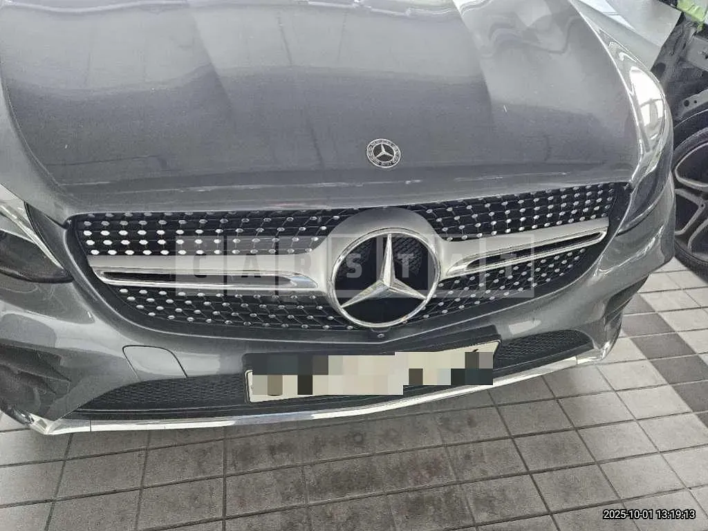 Photo 2 of 15: 2017 Mercedes-Benz GLC220 d 4Matic Coupe — Korean insurance auction
