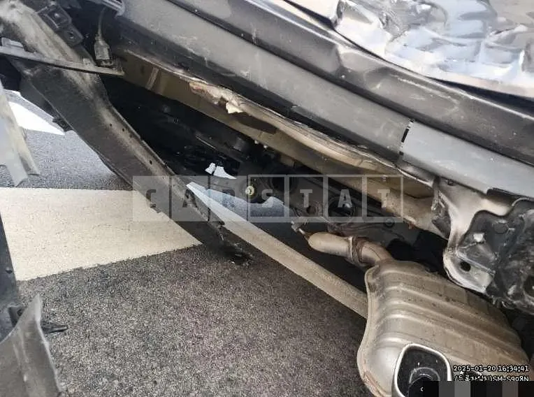 Photo 2 of 4: 2018 Hyundai Santa Fe TM — Korean insurance auction