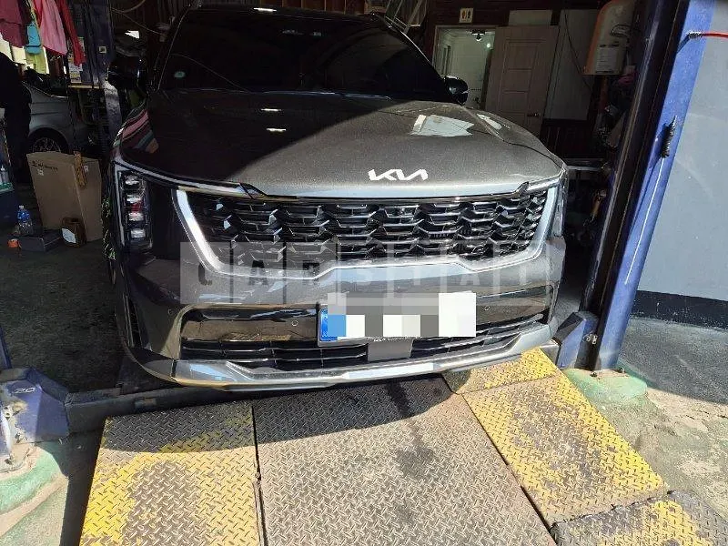 Photo 3 of 3: 2023 Kia (parts) Sorento Wheels — Korean insurance auction