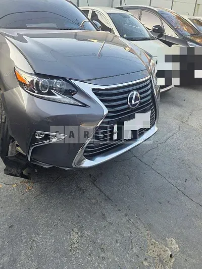 Photo 1 of 17: 2017 Lexus Es 300h — Korean insurance auction