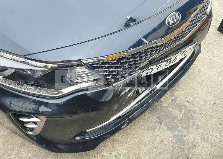Photo 2 of 6: 2017 Kia K5, VIN KNAGX411BHA116970 — Korean insurance auction