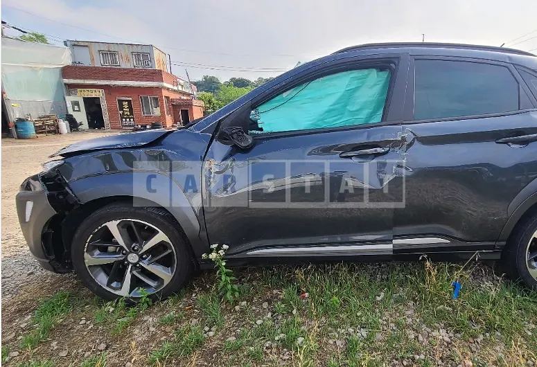 Photo 2 of 30: 2018 Hyundai Kona, VIN KMHK3816GJU072704 — Korean insurance auction