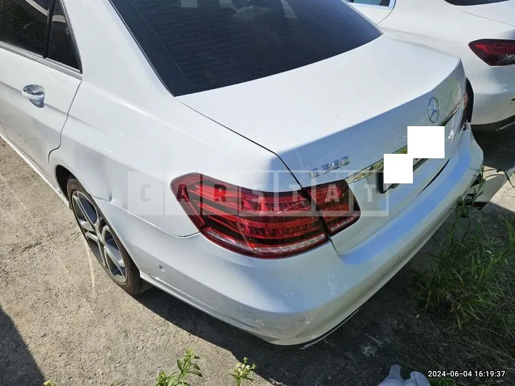 Photo 2 of 19: 2016 Mercedes-Benz E250 BlueTec 4Matic — Korean insurance auction