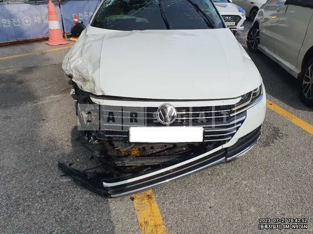 Photo 2 of 8: 2019 Volkswagen Arteon 2.0TDI, VIN WVWZZZ3HZKE012300 — Korean insurance auction