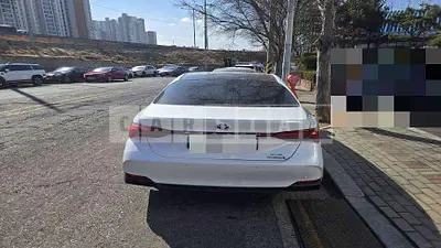 Photo 1 of 19: 2021 Toyota Avalon Hybrid — Korean insurance auction