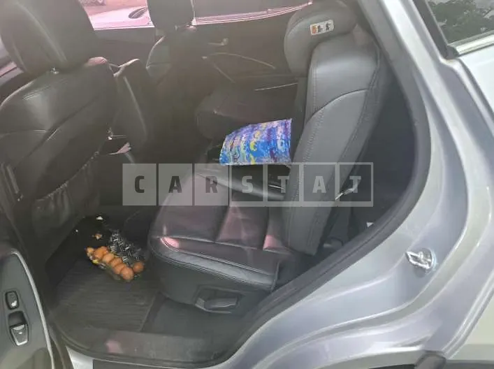 Photo 2 of 7: 2015 Hyundai Santa Fe DM — Korean insurance auction