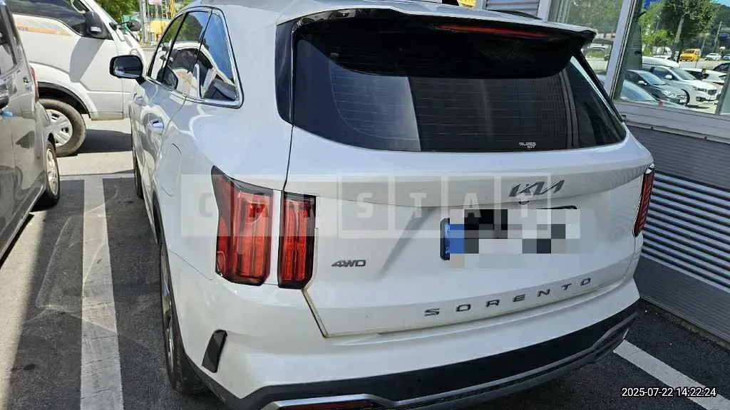 Photo 2 of 29: 2021 Kia Sorento — Korean insurance auction
